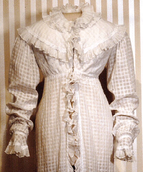 Morning gown (ROBE or PELISSE) early 1800s